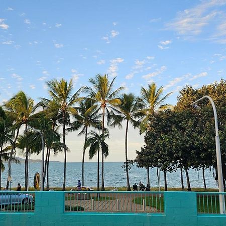 Emthree Seaside Apartments Townsville Exterior photo