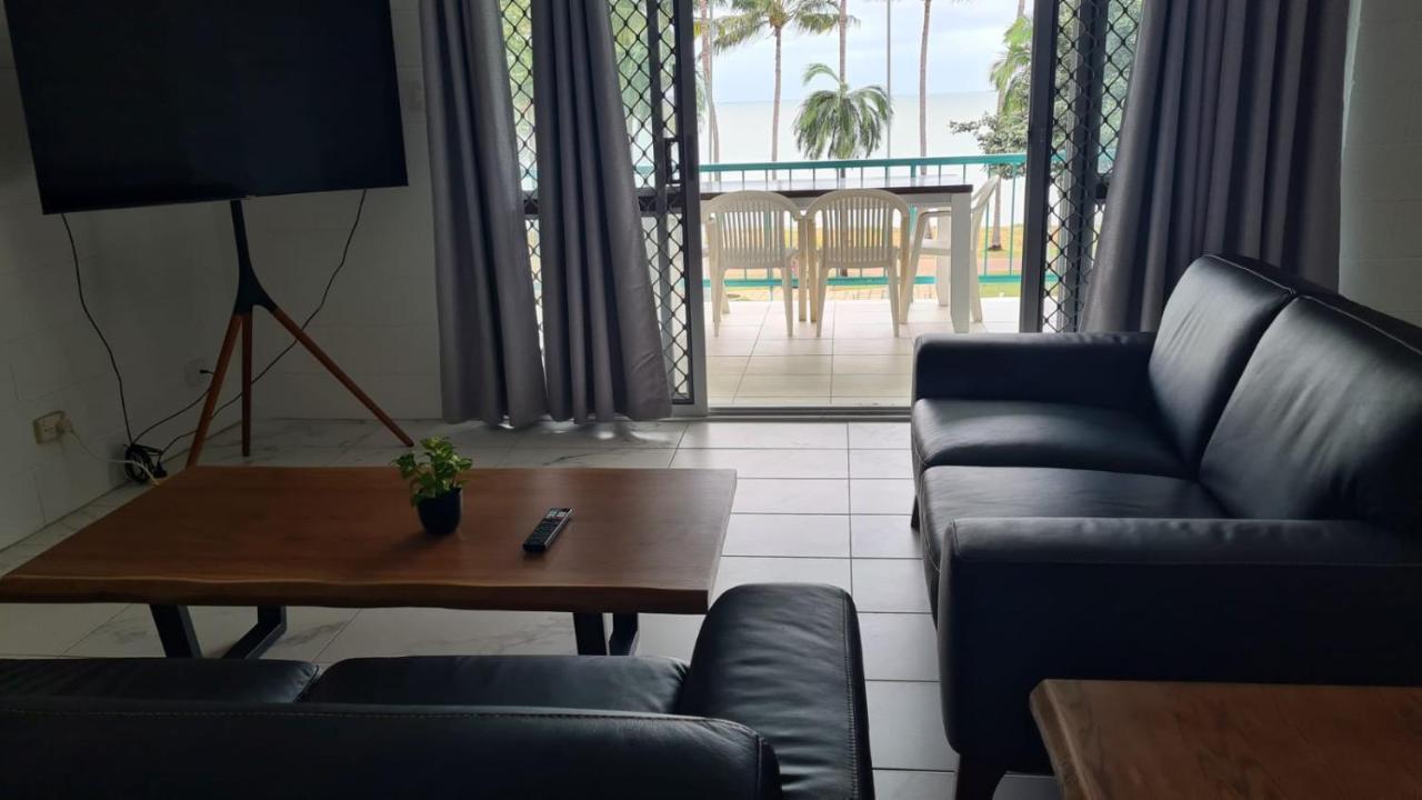 Emthree Seaside Apartments Townsville Exterior photo