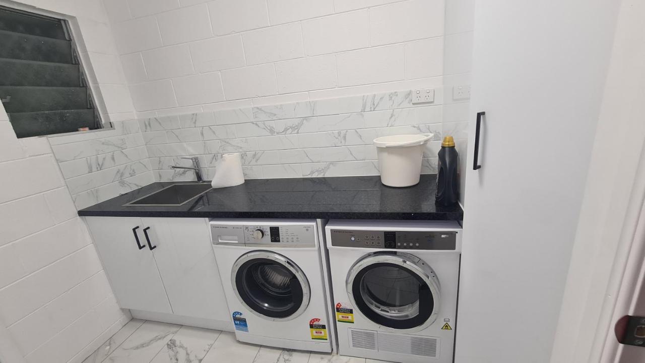 Emthree Seaside Apartments Townsville Exterior photo